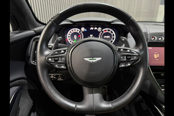 Aston Martin Dbx 4.0 V8 707 / Fabrieksgarantie tot 26.10.2026 / Matt groen / 360 Camera / Carbon delen