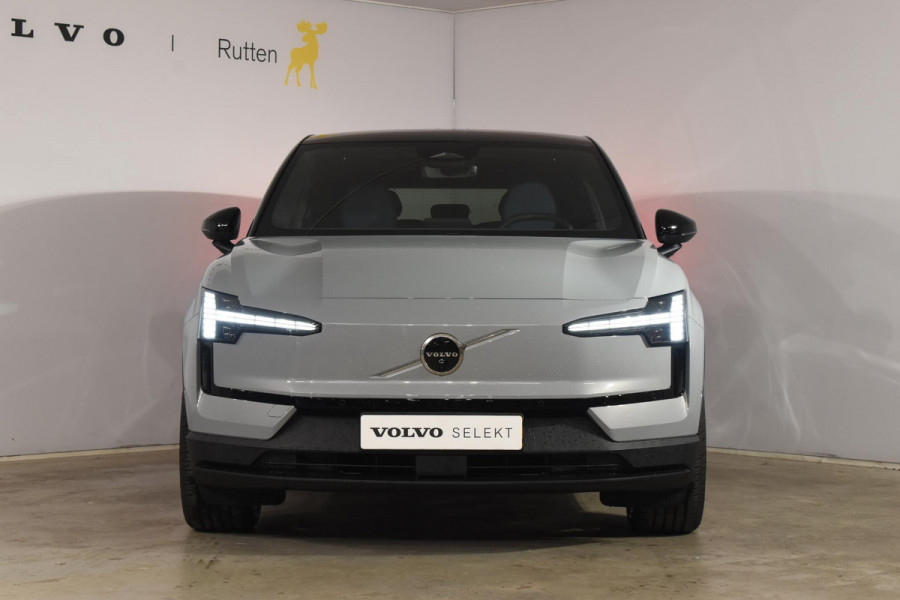 Volvo EX30 272PK Single Motor Extended Range Ultra 69kWh / Extra getint glas / Climate Pack / Panoramadak / 360 Camera / Elektrisch verstelbare stoelen / 20" Lichtmetalen velgen