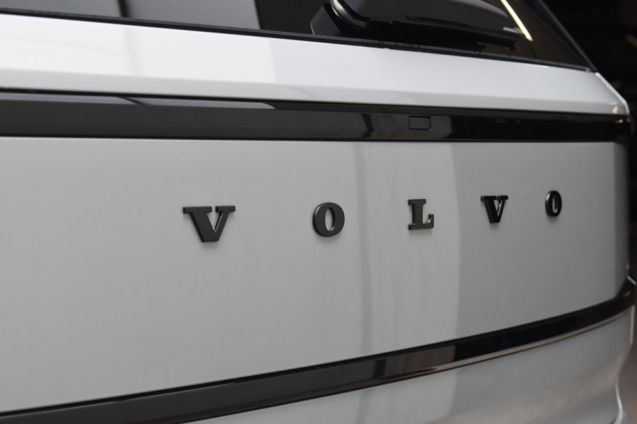 Volvo EX30 272PK Single Motor Extended Range Ultra 69kWh / Extra getint glas / Climate Pack / Panoramadak / 360 Camera / Elektrisch verstelbare stoelen / 20" Lichtmetalen velgen