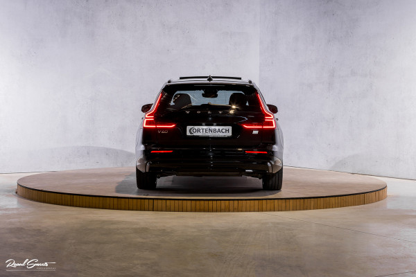 Volvo V60 2.0 T8 Plug-in hybrid AWD Ultimate Dark Long Range | Panorama dak | Harman Kardon | Adaptieve cruise | Blis | Memory |