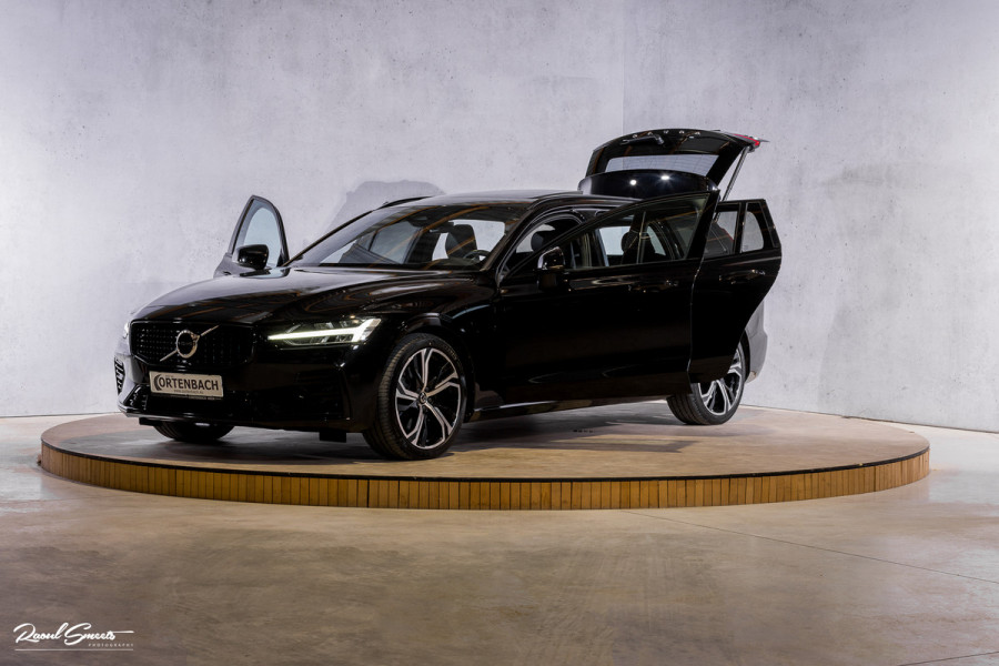Volvo V60 2.0 T8 Plug-in hybrid AWD Ultimate Dark Long Range | Panorama dak | Harman Kardon | Adaptieve cruise | Blis | Memory |
