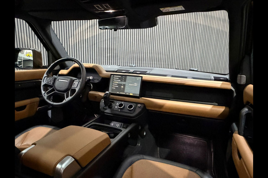 Land Rover Defender 130 3.0 P400 130 X 8p / Pano / Meridian / Stoelventilatie