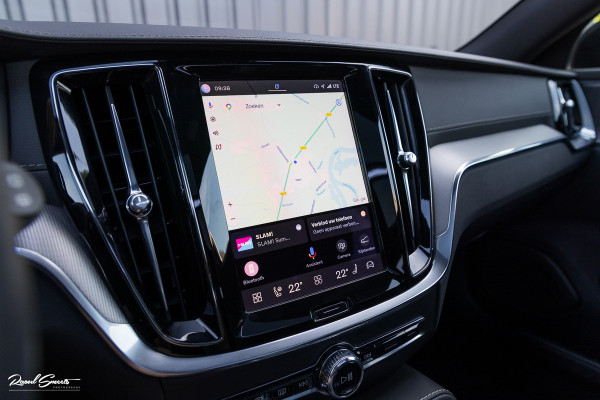 Volvo V60 2.0 T8 Plug-in hybrid AWD Ultimate Dark Long Range | Panorama dak | Harman Kardon | Adaptieve cruise | Blis | Memory |