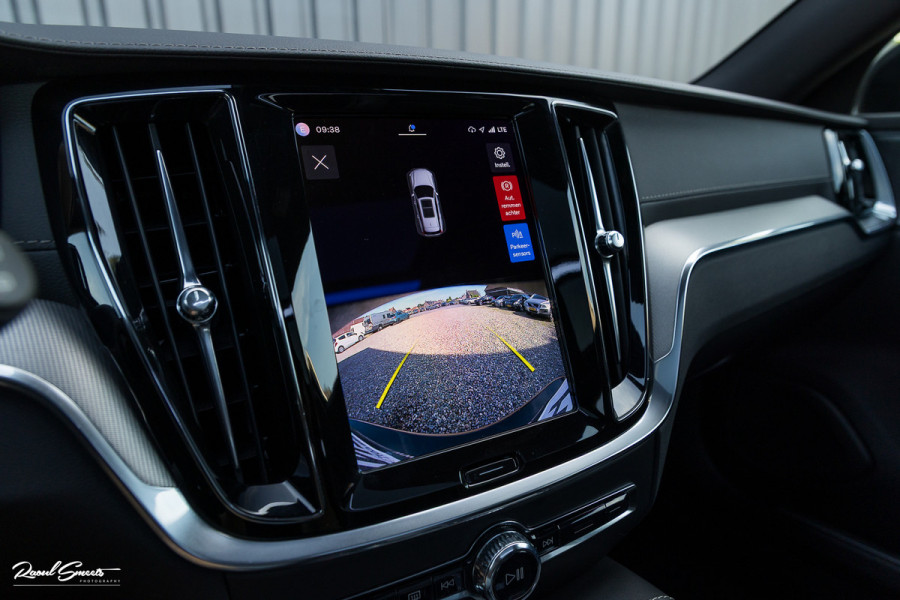 Volvo V60 2.0 T8 Plug-in hybrid AWD Ultimate Dark Long Range | Panorama dak | Harman Kardon | Adaptieve cruise | Blis | Memory |