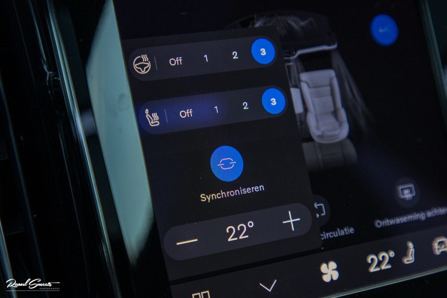 Volvo V60 2.0 T8 Plug-in hybrid AWD Ultimate Dark Long Range | Panorama dak | Harman Kardon | Adaptieve cruise | Blis | Memory |