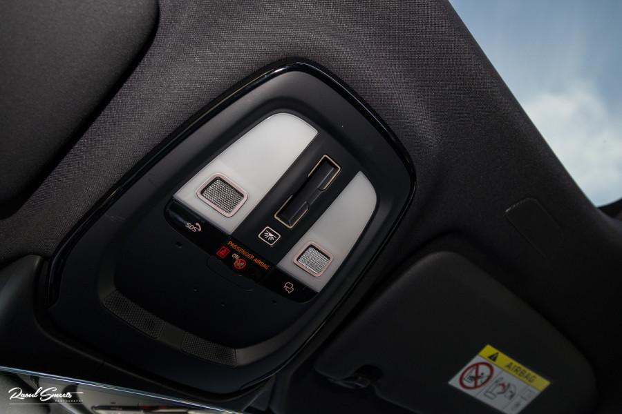Volvo V60 2.0 T8 Plug-in hybrid AWD Ultimate Dark Long Range | Panorama dak | Harman Kardon | Adaptieve cruise | Blis | Memory |