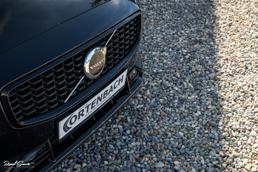 Volvo V60 2.0 T8 Plug-in hybrid AWD Ultimate Dark Long Range | Panorama dak | Harman Kardon | Adaptieve cruise | Blis | Memory |