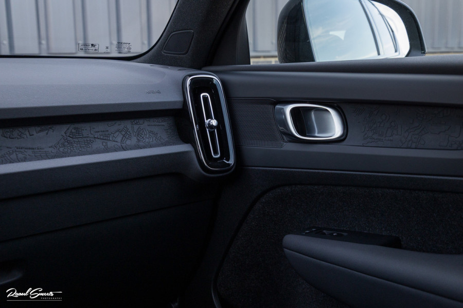Volvo XC40 Recharge Twin Plus 82 kWh Extended Range | Adaptieve cruise | Blis | Metallic | Full LED |