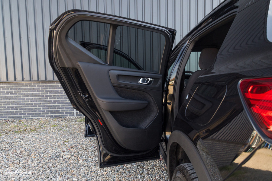 Volvo XC40 Recharge Twin Plus 82 kWh Extended Range | Adaptieve cruise | Blis | Metallic | Full LED |