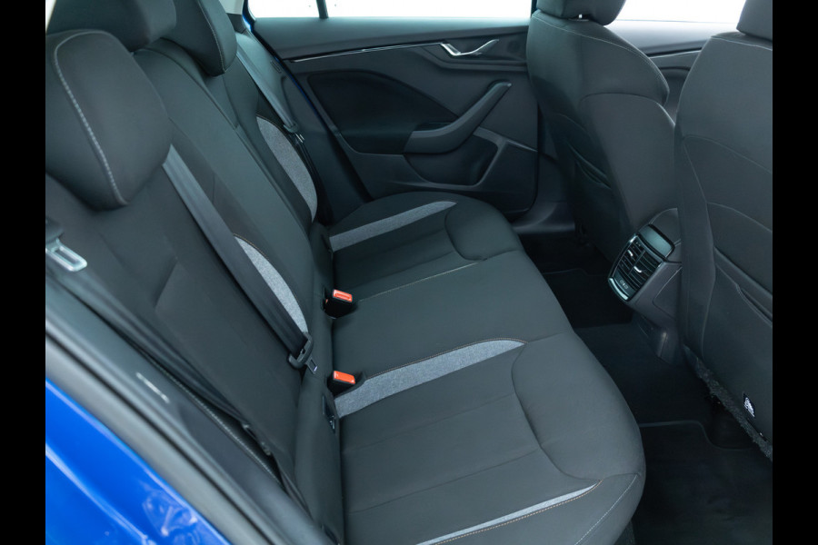 Škoda Kamiq 1.0 TSI Business Edition 116 PK | App. connect | Cruise | Stoelverw. | All season banden | Extra getint glas, Camera, Climate control
