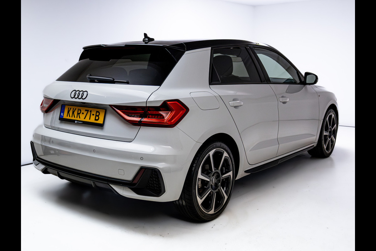 Audi A1 Sportback 30 TFSI S edition 116 PK | 18" velgen | Led | Camera | Cruise | App. connect | Climate control | Sfeerverlichting, DAB, Afgevlakt stuurwiel, Extra getint glas