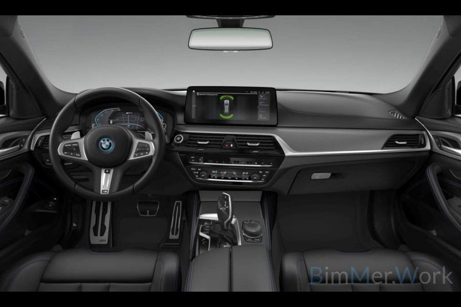 BMW 5 Serie Touring 530e xDrive High Ex. M-Sport |Pano|M-Seats|HUD|Laser|Trekhaak|19"