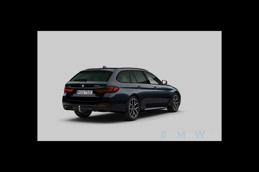 BMW 5 Serie Touring 530e xDrive High Ex. M-Sport |Pano|M-Seats|HUD|Laser|Trekhaak|19"