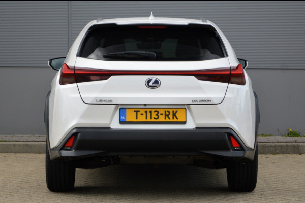 Lexus UX 250h Executive Line
