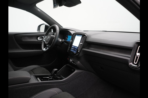 Volvo XC40 Recharge Ultimate 69 kWh 231pk Dealer O.H. | Panodak | Adaptive Cruise | Warmtepomp | 360 Camera | Harman / Kardon | Alcantara Sportstoelen Memory & Verwarmd | Stuur Verwarmd | Keyless | Blis | Apple Carplay | Google Assistent |