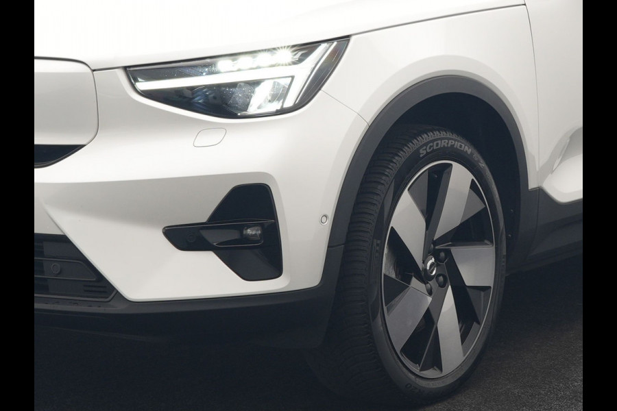 Volvo XC40 Recharge Ultimate 69 kWh 231pk Dealer O.H. | Panodak | Adaptive Cruise | Warmtepomp | 360 Camera | Harman / Kardon | Alcantara Sportstoelen Memory & Verwarmd | Stuur Verwarmd | Keyless | Blis | Apple Carplay | Google Assistent |