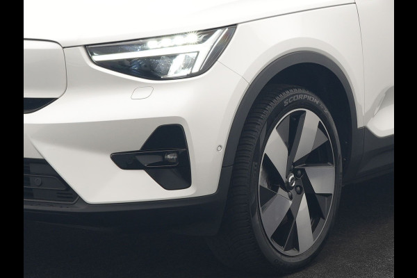 Volvo XC40 Recharge Ultimate 69 kWh 231pk Dealer O.H. | Panodak | Adaptive Cruise | Warmtepomp | 360 Camera | Harman / Kardon | Alcantara Sportstoelen Memory & Verwarmd | Stuur Verwarmd | Keyless | Blis | Apple Carplay | Google Assistent |