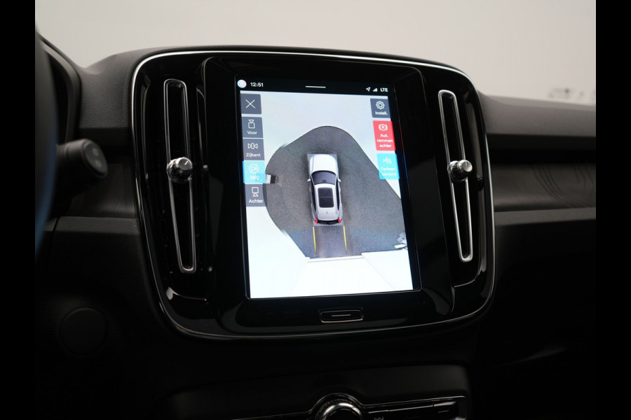 Volvo XC40 Recharge Ultimate 69 kWh 231pk Dealer O.H. | Panodak | Adaptive Cruise | Warmtepomp | 360 Camera | Harman / Kardon | Alcantara Sportstoelen Memory & Verwarmd | Stuur Verwarmd | Keyless | Blis | Apple Carplay | Google Assistent |