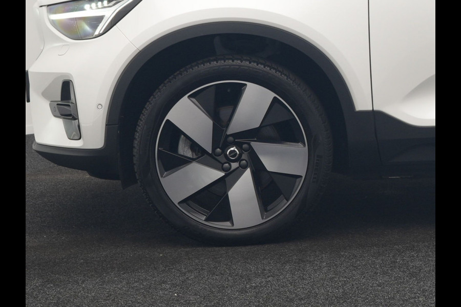 Volvo XC40 Recharge Ultimate 69 kWh 231pk Dealer O.H. | Panodak | Adaptive Cruise | Warmtepomp | 360 Camera | Harman / Kardon | Alcantara Sportstoelen Memory & Verwarmd | Stuur Verwarmd | Keyless | Blis | Apple Carplay | Google Assistent |