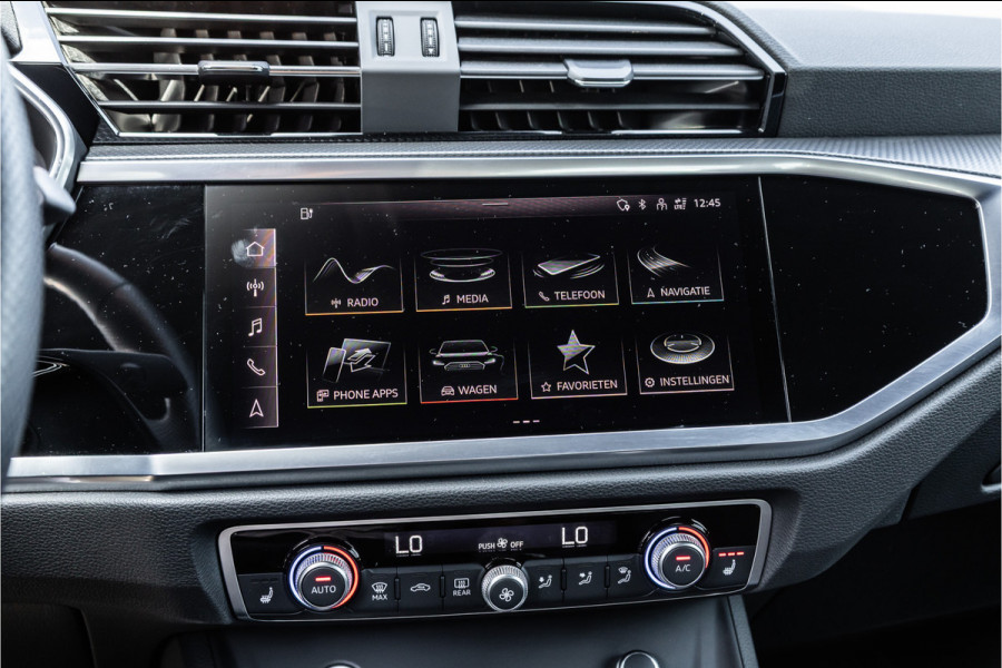 Audi Q3 45 TFSI e 245 PK S edition | 360 Camera | ACC | S-Line | Magnetic Ride | Matrix verlichting | CarPlay | Navigatie | Trekhaak | Inc 21% BTW | Black Style | Stuur- en stoelverwarming | Nieuwe APK | Garantie | Dealer onderhouden