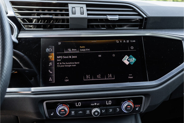 Audi Q3 45 TFSI e 245 PK S edition | 360 Camera | ACC | S-Line | Magnetic Ride | Matrix verlichting | CarPlay | Navigatie | Trekhaak | Inc 21% BTW | Black Style | Stuur- en stoelverwarming | Nieuwe APK | Garantie | Dealer onderhouden