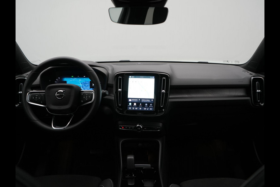 Volvo XC40 Recharge Ultimate 69 kWh 231pk Dealer O.H. | Panodak | Adaptive Cruise | Warmtepomp | 360 Camera | Harman / Kardon | Alcantara Sportstoelen Memory & Verwarmd | Stuur Verwarmd | Keyless | Blis | Apple Carplay | Google Assistent |