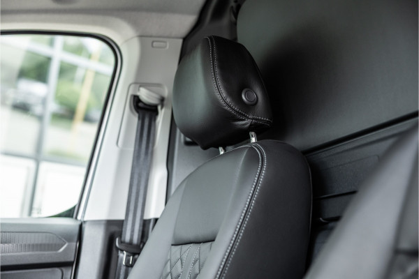 Volkswagen Caddy Cargo 2.0 TDI DSG | L+R Schuifdeur | ACC | Side Assist | Lane Assist | Virtual Cockpit | Camera | CarPlay | Stoelverwarming | LED Koplampen | Sidebars | Spoilerkit | DAB | Fabrieksgarantie | Facelift model | BPM Vrij