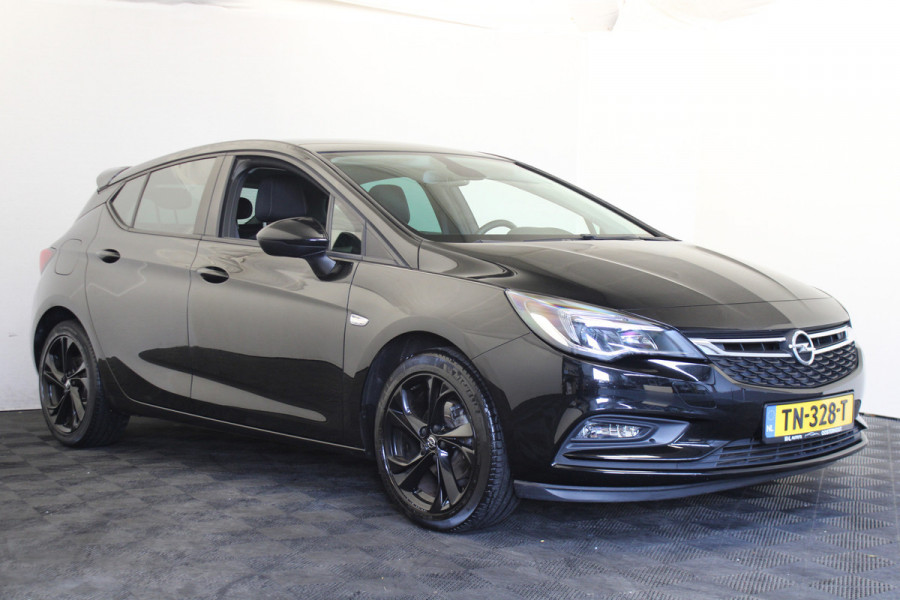 Opel Astra 1.4 Black Edition