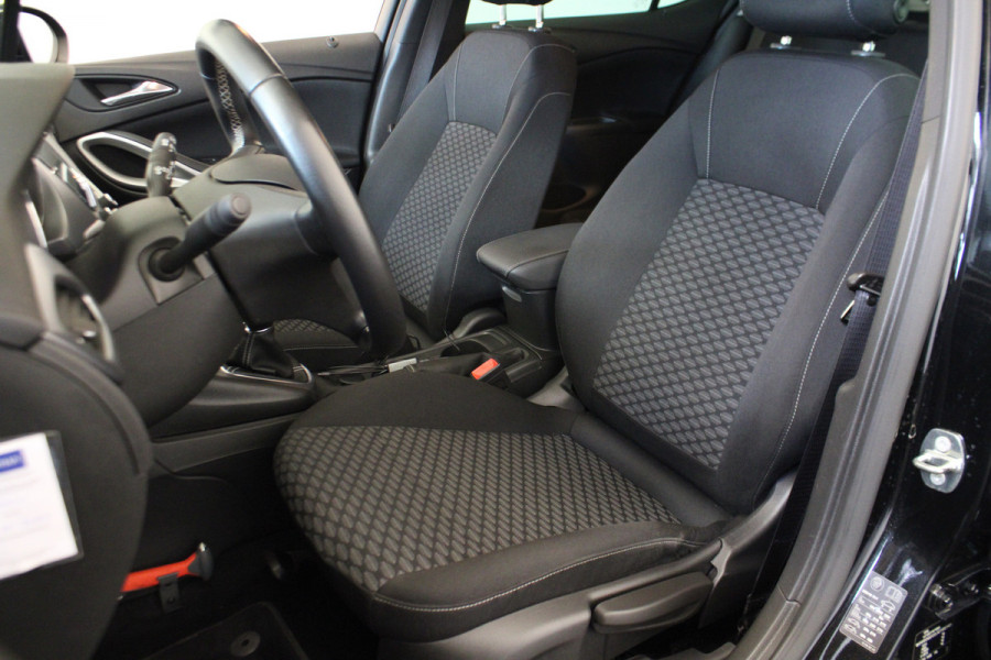 Opel Astra 1.4 Black Edition