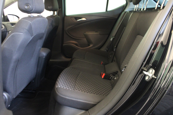 Opel Astra 1.4 Black Edition