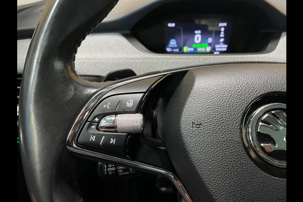Škoda ENYAQ iV 60|89% SOH|1/2 LEDER|PANO|ACC|ELEK.INTERIEUR|STOEL+STUURVERW|CAMERA|CARPLAY|NAVIGATIE|NAP|INCLUSIEF BTW|1e EIGENAAR