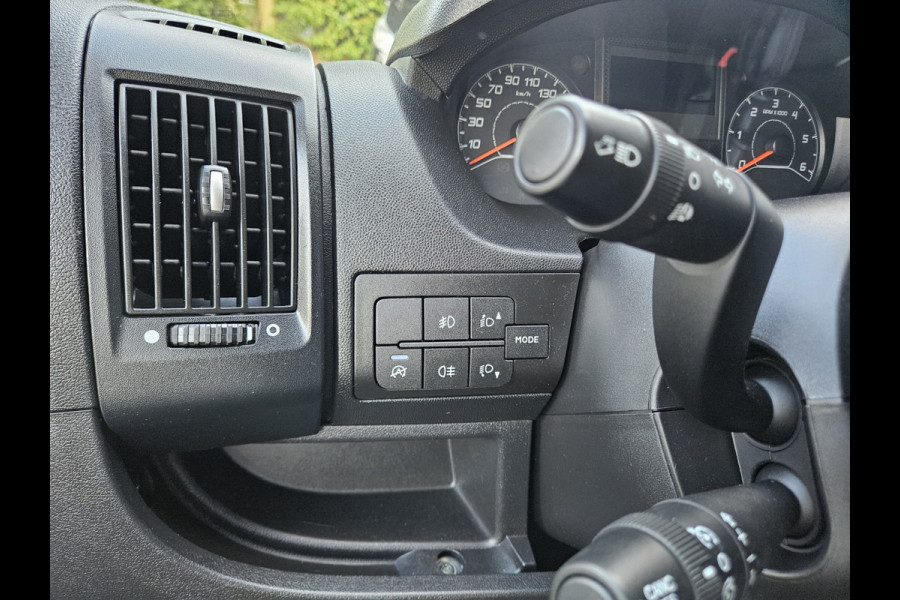Fiat Ducato 30 2.2 MultiJet L2H2 Trekhaak! Camera! Carplay! Dealer Onderhouden! Airco/Clima! Cruise Control!