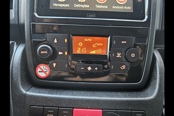 Fiat Ducato 30 2.2 MultiJet L2H2 Trekhaak! Camera! Carplay! Dealer Onderhouden! Airco/Clima! Cruise Control!