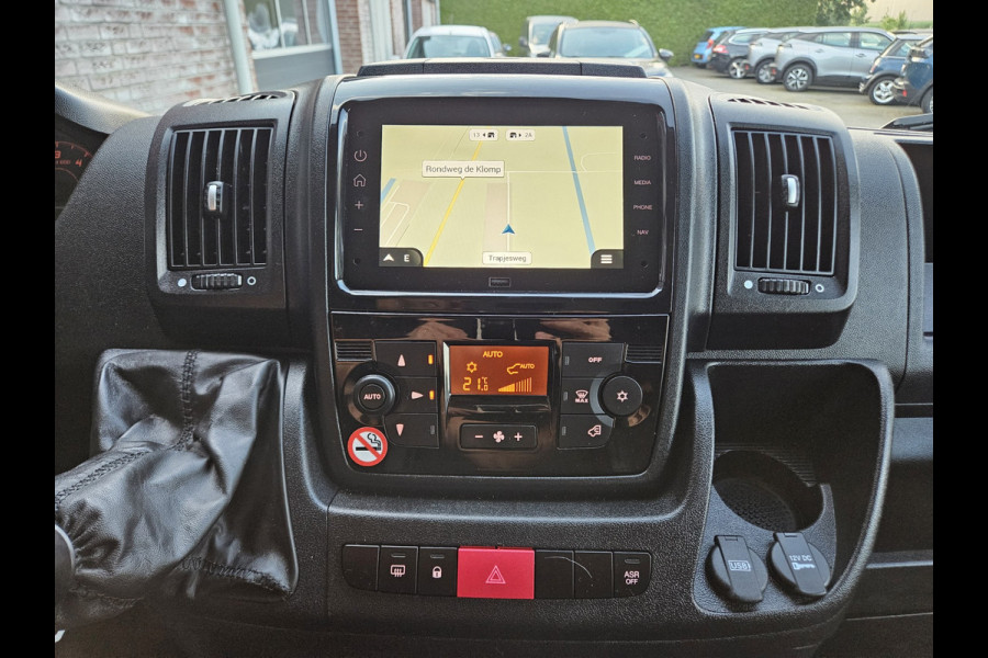 Fiat Ducato 30 2.2 MultiJet L2H2 Trekhaak! Camera! Carplay! Dealer Onderhouden! Airco/Clima! Cruise Control!