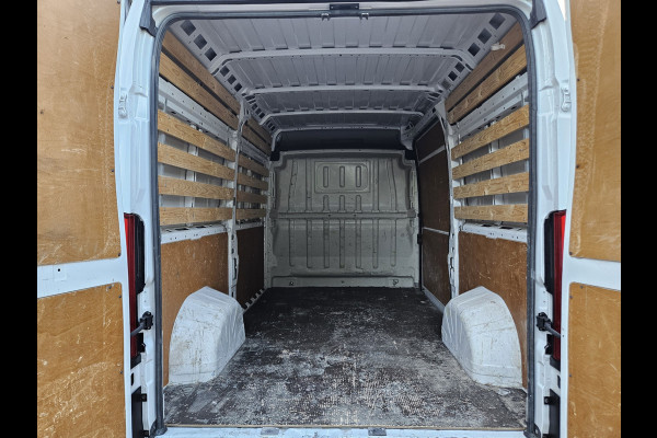 Fiat Ducato 30 2.2 MultiJet L2H2 Trekhaak! Camera! Carplay! Dealer Onderhouden! Airco/Clima! Cruise Control!