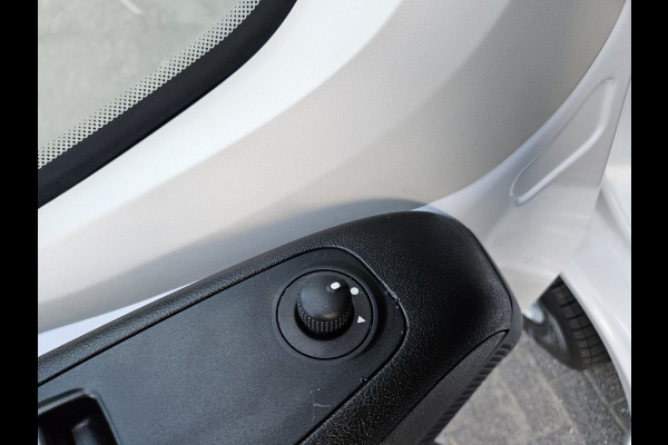 Fiat Ducato 30 2.2 MultiJet L2H2 Trekhaak! Camera! Carplay! Dealer Onderhouden! Airco/Clima! Cruise Control!