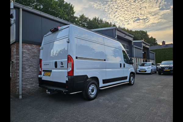 Fiat Ducato 30 2.2 MultiJet L2H2 Trekhaak! Camera! Carplay! Dealer Onderhouden! Airco/Clima! Cruise Control!