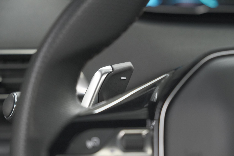 Peugeot 3008 1.6 HYbrid 225 GT | Panoramadak | Adaptieve Cruise Control | Dodehoekdetectie | Camera