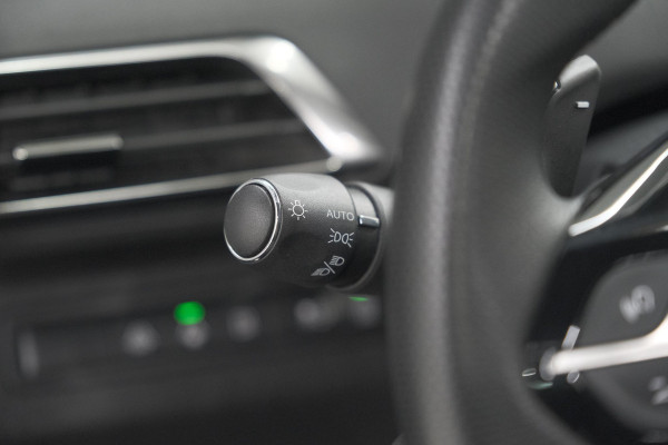 Peugeot 3008 1.6 HYbrid 225 GT | Panoramadak | Adaptieve Cruise Control | Dodehoekdetectie | Camera