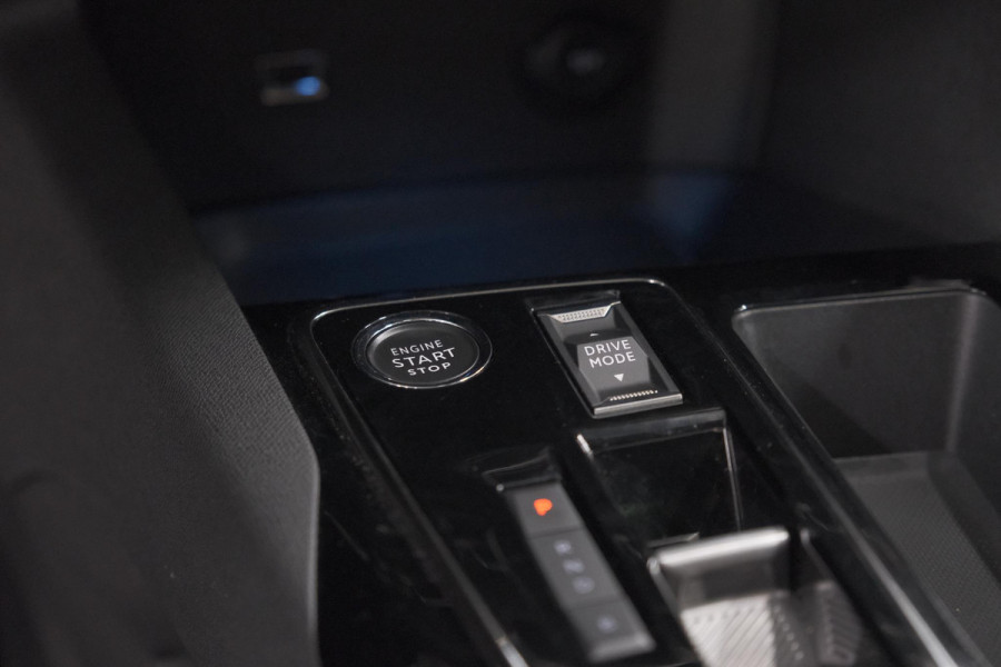 Peugeot 3008 1.6 HYbrid 225 GT | Panoramadak | Adaptieve Cruise Control | Dodehoekdetectie | Camera