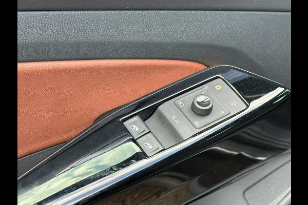 Volkswagen ID.4 Business 77 kWh IQ LIGHT|SOH 89%|TREKHAAK|PDC|STOELVERW|
