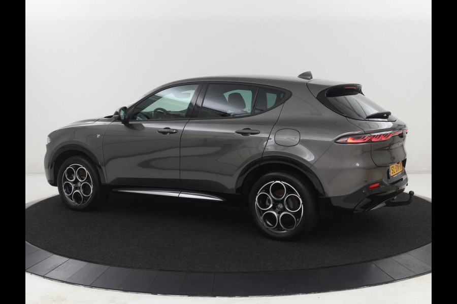 Alfa Romeo Tonale 1.3T PHEV Veloce 280PK Aut. Half Leder | Navi | DAB | Camera | Virtual Display | Navi | Carplay | Trekhaak | Climate Control | Stoelverwarming | Stuurverwarming