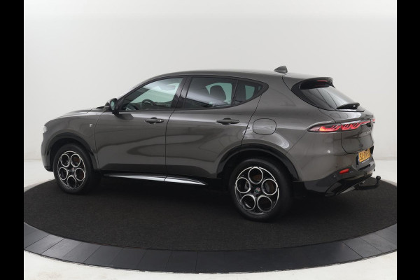 Alfa Romeo Tonale 1.3T PHEV Veloce 280PK Aut. Half Leder | Navi | DAB | Camera | Virtual Display | Navi | Carplay | Trekhaak | Climate Control | Stoelverwarming | Stuurverwarming