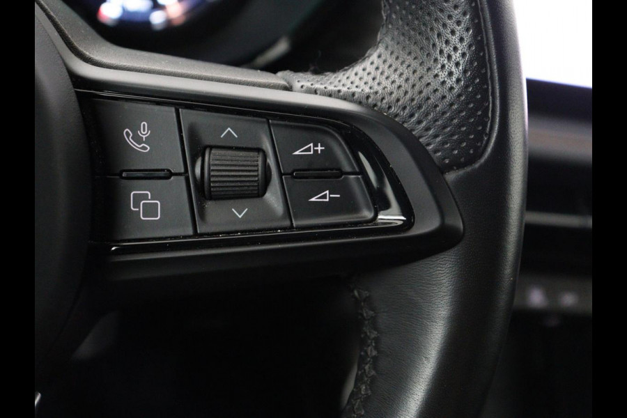 Alfa Romeo Tonale 1.3T PHEV Veloce 280PK Aut. Half Leder | Navi | DAB | Camera | Virtual Display | Navi | Carplay | Trekhaak | Climate Control | Stoelverwarming | Stuurverwarming
