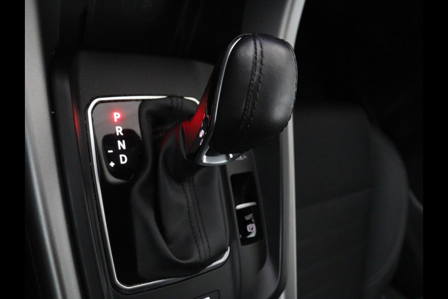 Alfa Romeo Tonale 1.3T PHEV Veloce 280PK Aut. Half Leder | Navi | DAB | Camera | Virtual Display | Navi | Carplay | Trekhaak | Climate Control | Stoelverwarming | Stuurverwarming