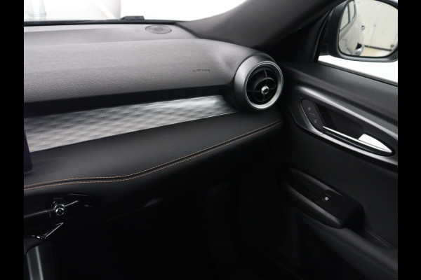 Alfa Romeo Tonale 1.3T PHEV Veloce 280PK Aut. Half Leder | Navi | DAB | Camera | Virtual Display | Navi | Carplay | Trekhaak | Climate Control | Stoelverwarming | Stuurverwarming