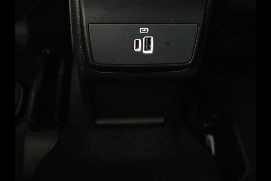 Alfa Romeo Tonale 1.3T PHEV Veloce 280PK Aut. Half Leder | Navi | DAB | Camera | Virtual Display | Navi | Carplay | Trekhaak | Climate Control | Stoelverwarming | Stuurverwarming