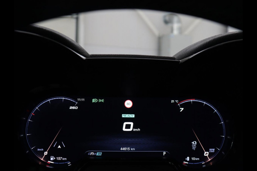 Alfa Romeo Tonale 1.3T PHEV Veloce 280PK Aut. Half Leder | Navi | DAB | Camera | Virtual Display | Navi | Carplay | Trekhaak | Climate Control | Stoelverwarming | Stuurverwarming