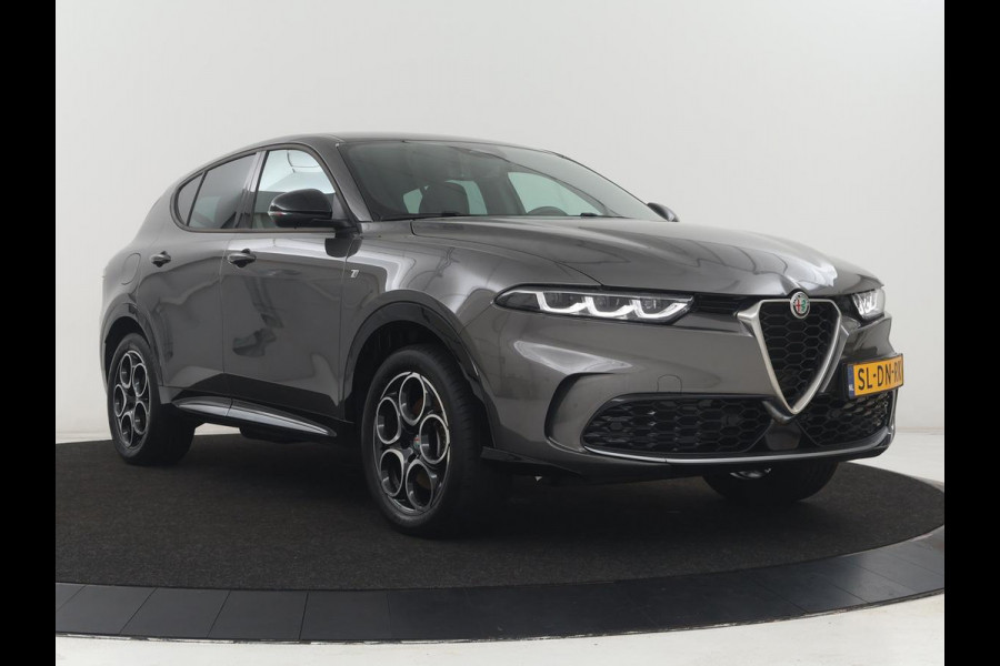 Alfa Romeo Tonale 1.3T PHEV Veloce 280PK Aut. Half Leder | Navi | DAB | Camera | Virtual Display | Navi | Carplay | Trekhaak | Climate Control | Stoelverwarming | Stuurverwarming