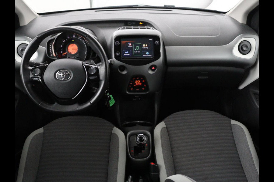 Toyota Aygo 1.0 VVT-i x-joy | Trekhaak | Camera | DAB | Automaat | Carplay | Climate control | Cruise control | LED
